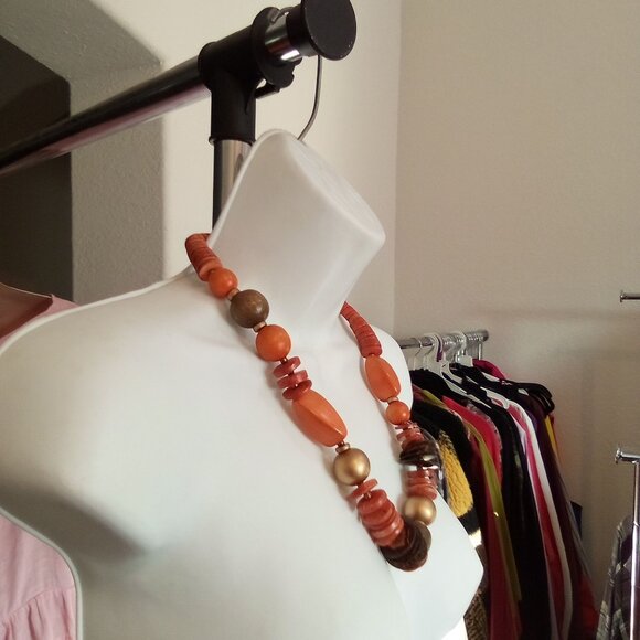 Women's  Vintage Trendy African Style Coral Necklace - Picture 9 of 10